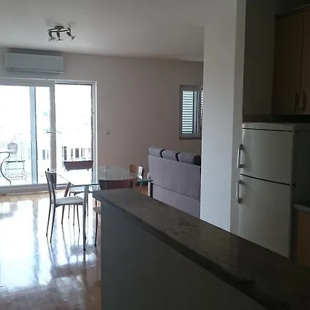 Tija * Makarska
