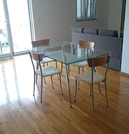 Apartment Tija *