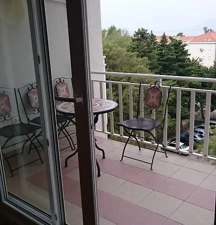 Tija Apartment *