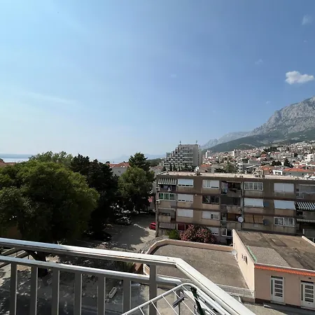 Tija Makarska