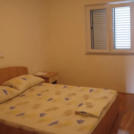 Tija Makarska